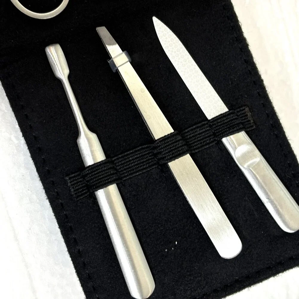 Bell & Curfew Wallet  Manicure Five (5) pc Stainless Kit  NIB
